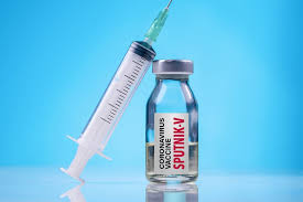 vacuna con jeringa covid-19