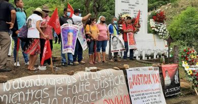 A 26 años de la matanza de Aguas Blancas, organizaciones campesinas marchan para exigir justicia.
