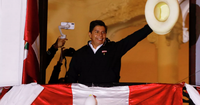 Pedro Castillo, nuevo presidente de Perú || Organismo electoral oficializa su triunfo sobre Kieko Fujimori