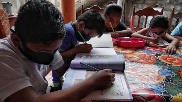 756 maestros de Oaxaca han fallecido por COVID-19, "No existen las condiciones para un regreso seguro a clases presenciales" dice sección 22